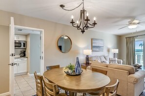Condo, 3 Bedrooms | Dining