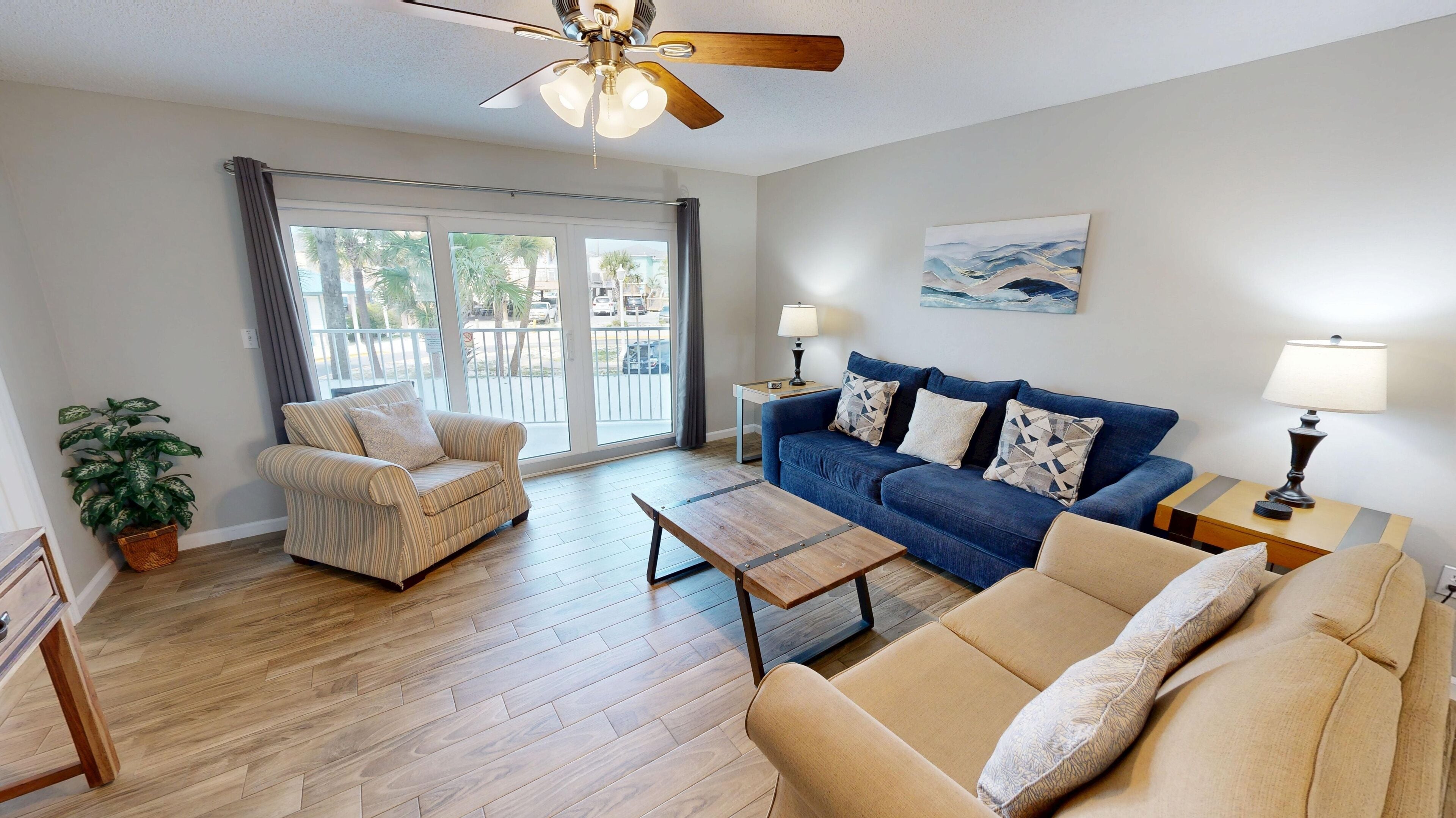 Condo, 2 Bedrooms | Living area