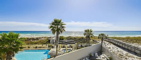 Studio | Pool | Indoor pool, a heated pool