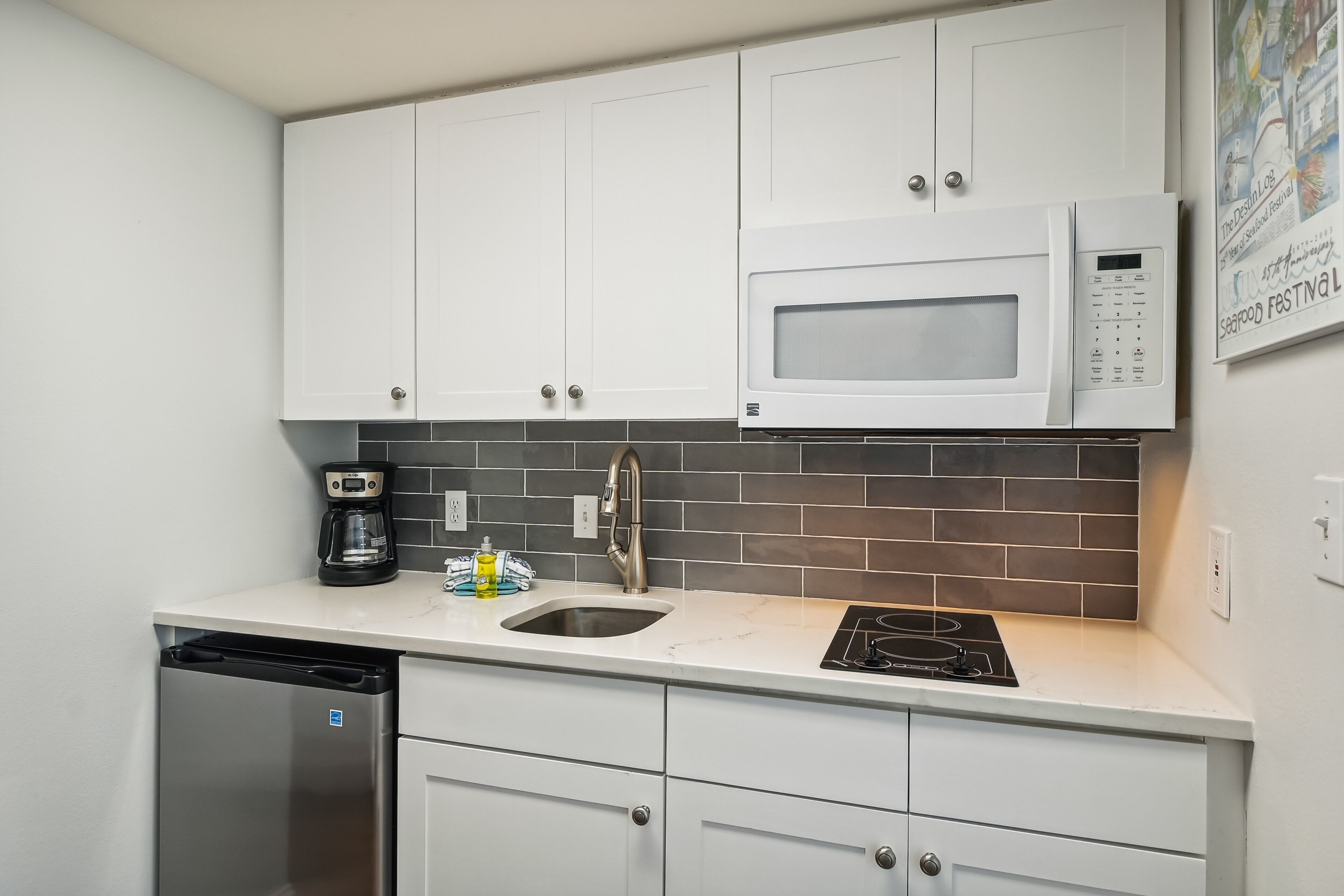 Studio | Private kitchen | Fridge, coffee/tea maker, toaster