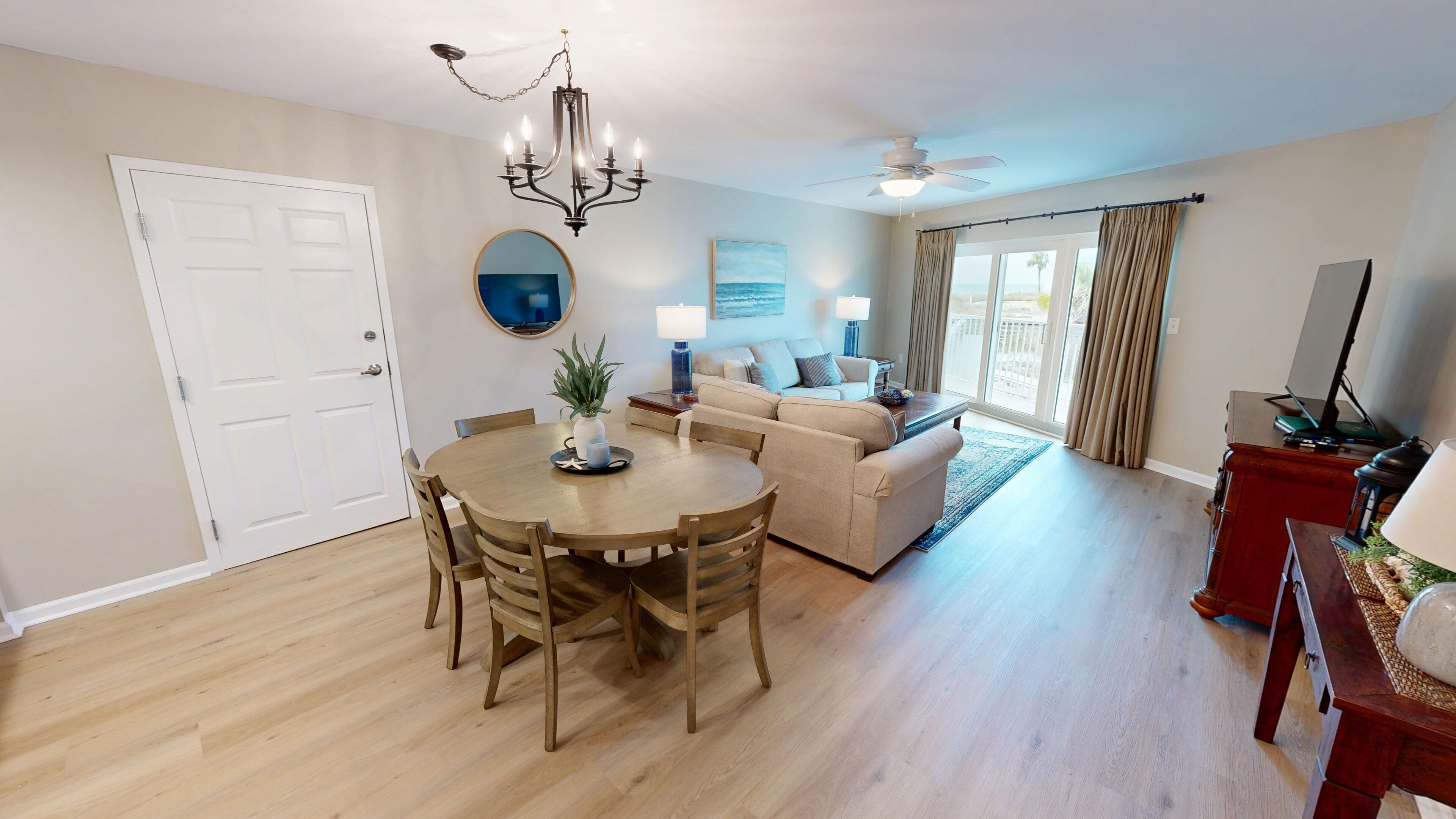 Condo, 2 Bedrooms | Living area