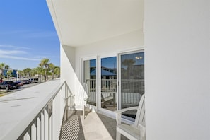 Condo, 2 Bedrooms | Property grounds