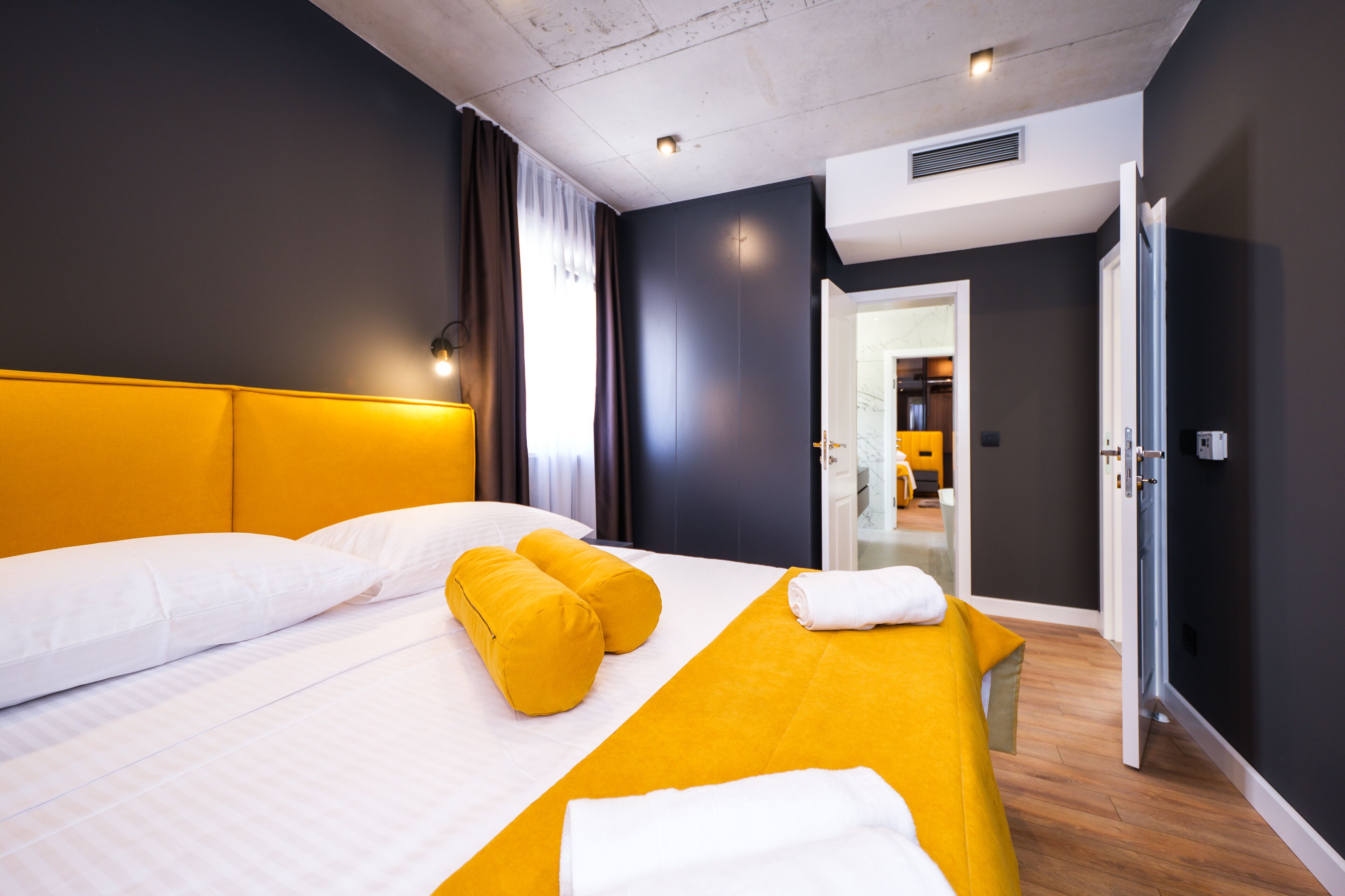 Villa | 5 bedrooms, desk, soundproofing, free WiFi