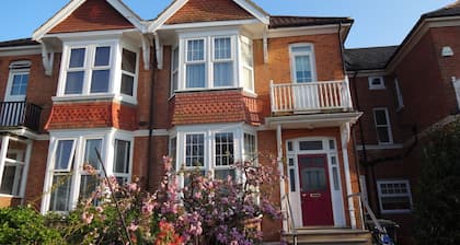 Gorgeous 4-bed House in Bexhill-on-sea, sea Views