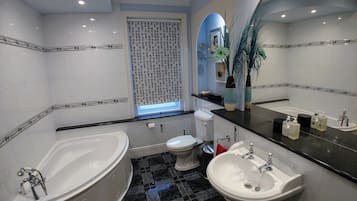 House | Bathroom | Shower, deep-soaking bathtub, hair dryer, towels