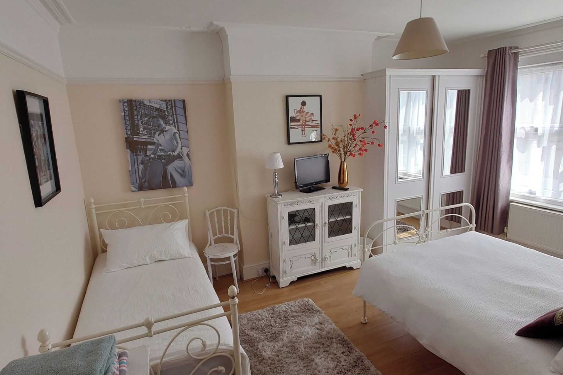 4 chambres, fer et planche à repasser, Wi-Fi gratuit, draps fournis