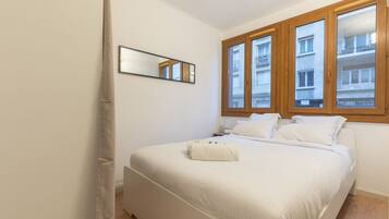 1 slaapkamer, een strijkplank/strijkijzer, wifi, beddengoed