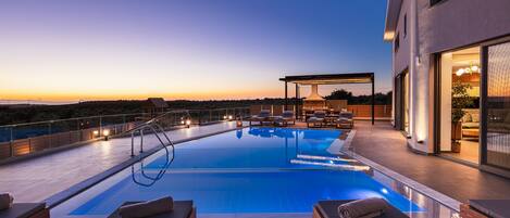 Outdoor pool, pool loungers