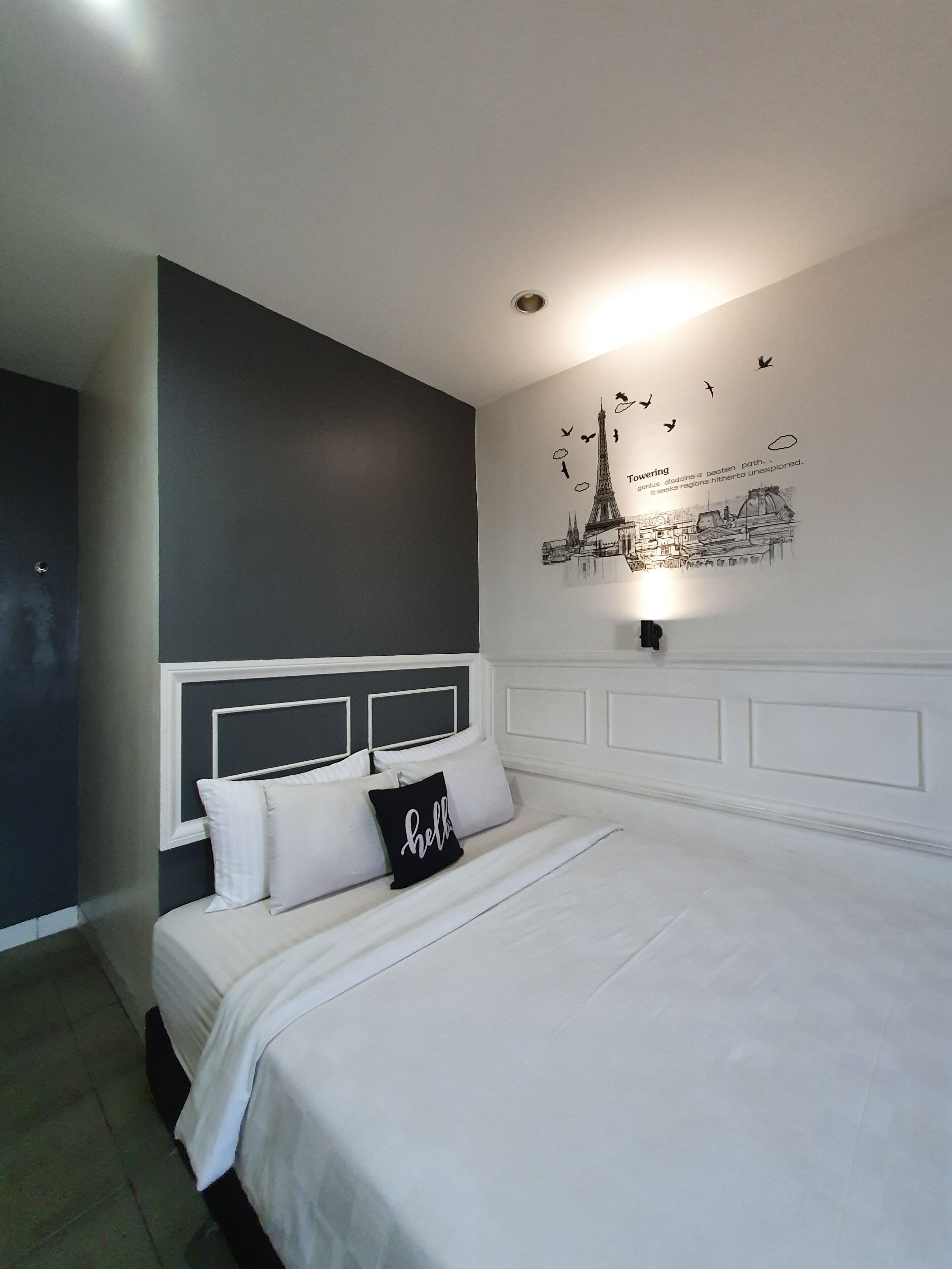 高级房 | 办公桌、免费 WiFi