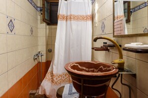Apartment | Bathroom -  Eros Cozy, Panoramic Sea View, Perfect Location (Pylos-Nestoras)