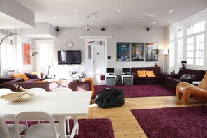 Interior - Rivoli Cinema Hostel (Porto)