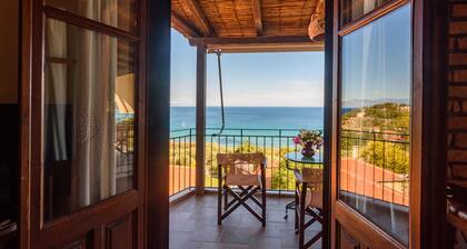 Eros Home, Panoramic Sea View, Perfect location