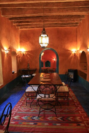 Free daily continental breakfast - Dar Nejma (Tozeur)