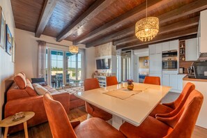 Dining - Villa Jurenda with heated pool (Sukošan)
