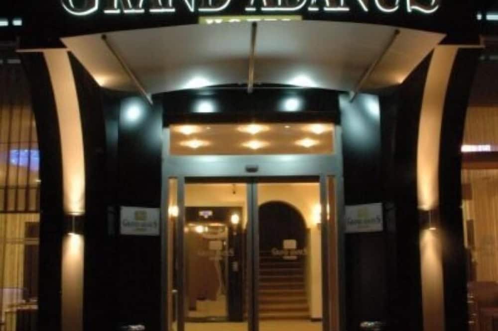 Grand Adanus Hotel