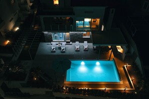 Outdoor pool, a heated pool