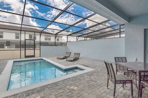 Private splash pool - Majestic 5BR Townhome w Pool, Theme Rooms near WDW (Kissimmee)
