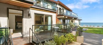 SA Beach Suite #3 by Stay Awhile Villas