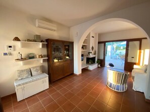Interior - Villa Borgo Beppe (Polignano a Mare, Bari, Italy)