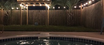 Seas The Day - private pool, 1 block from Ocean!