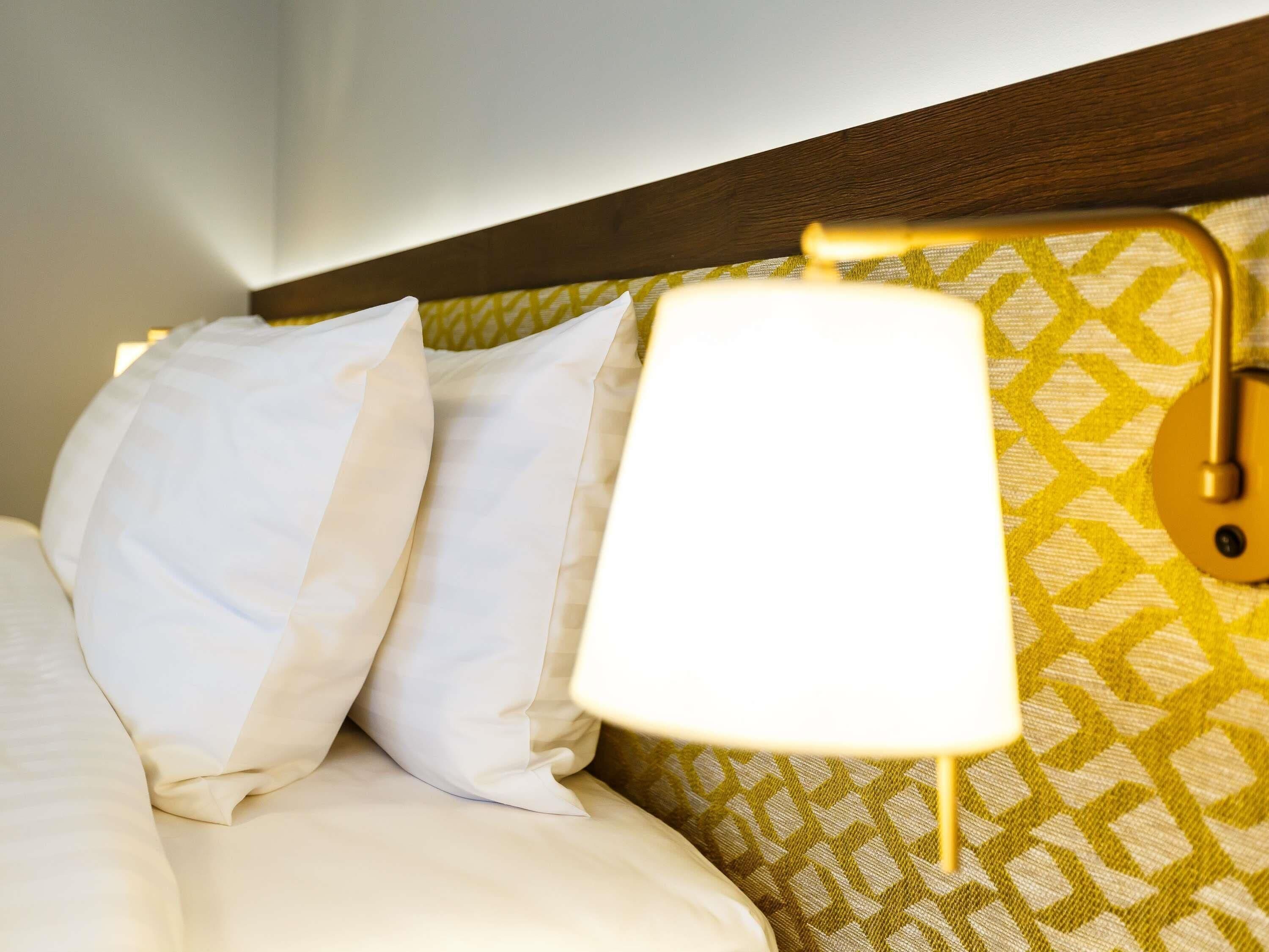 防音設備、WiFi (無料)、ベッドシーツ