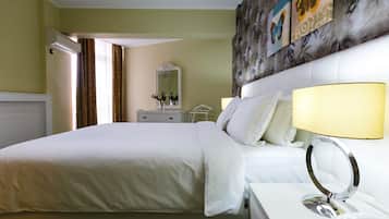Superior suite, 1 tweepersoonsbed met slaapbank | Een bureau, geluiddichte muren, gratis wifi, beddengoed