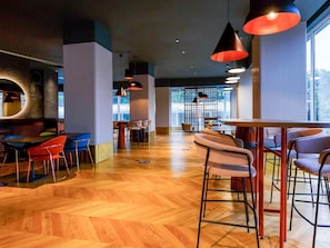 Bar (in der Unterkunft)