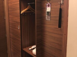 ห้องซูพีเรีย, เตียงเดี่ยว 2 เตียง | โต๊ะทำงาน, ห้องเก็บเสียง, Wi-Fi ฟรี, ผ้าปูที่นอน
