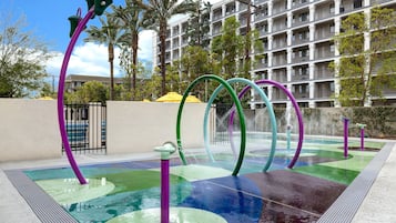 Área de juegos infantiles al aire libre