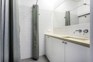 Shower, towels, soap, shampoo