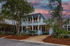 Exterior - Book for the Holidays! LSV! Private Pool! 5 Adult Bikes! Firepit! (Santa Rosa Beach)