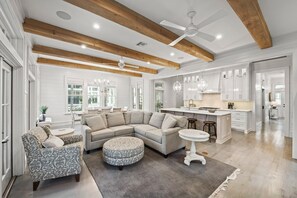 Smart TV, stereo - LSV! Private Pool! 5 Adult Bikes! Firepit! (Santa Rosa Beach)