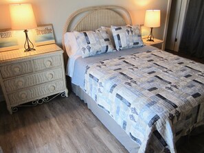 2 slaapkamers, reisbedje, gratis wifi, beddengoed