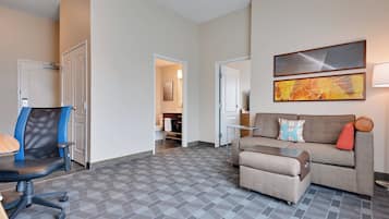 Suite, 1 Bedroom, Non Smoking | Free WiFi, bed sheets