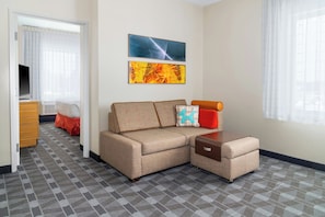 Suite, 1 Bedroom | Living room