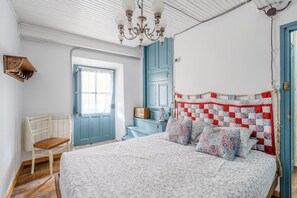 2 bedrooms, iron/ironing board, travel cot, bed sheets - Cozy cottage in Cabrales 10 minutes from the Bulnes funicular (Cabrales)