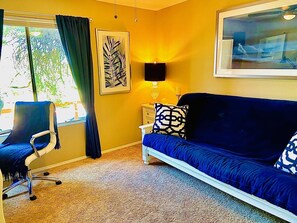 TV, video games, offices - Elegant 2-Bedroom Sabino Canyon Condo with Mountain View and Swimming Pool (Tucson)