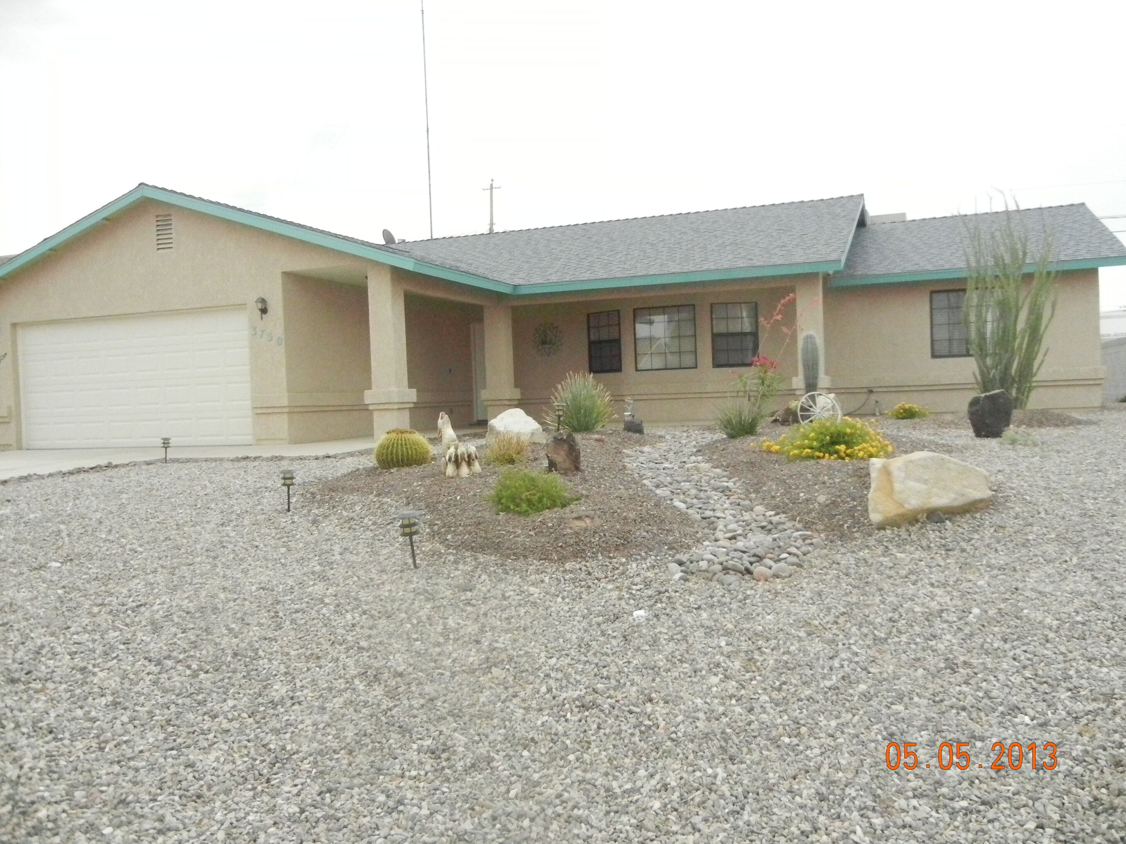  VERY CLEAN AND FULLY EQUIPPED~ SNOWBIRDS WINTER NEST