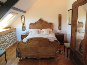 5 chambres, fer et planche à repasser, Wi-Fi