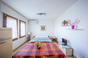 1 quarto, ferros/tábuas de passar roupa, Wi-Fi, roupa de cama