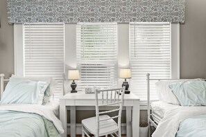 2 dormitorios, tabla de planchar con plancha, wifi gratis y ropa de cama