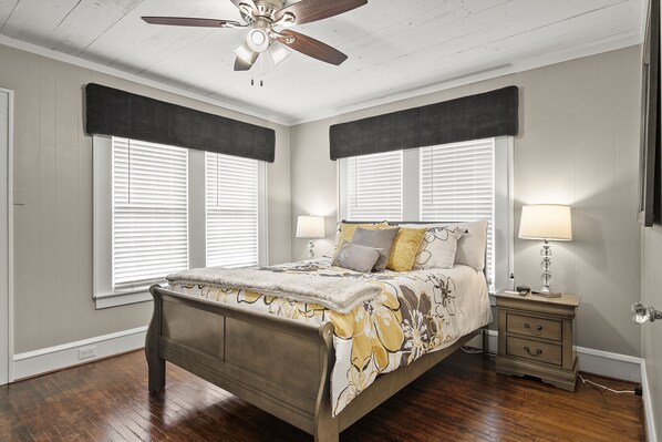 2 Schlafzimmer, Bügeleisen/Bügelbrett, kostenloses WLAN, Bettwäsche