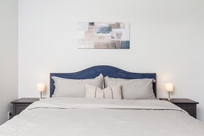 2 makuuhuonetta, silitysrauta/-lauta, ilmainen Wi-Fi, vuodevaatteet