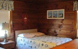 1 bedroom, desk, iron/ironing board, free WiFi - Resort cottage with water views in Maine (Wells)