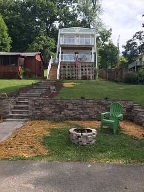 Property grounds - Waterfront Lake Home (Claytor Lake) near VT and RU (Hiwassee)