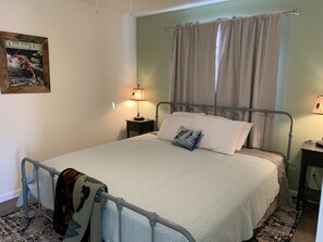 1 bedroom, free WiFi, bed sheets