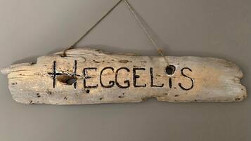 Smart TV de 32 pulgadas con canales vía satélite y televisión