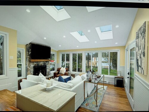 22 minutes to Foxboro - FIFA GAMES 20 MINUTE AWAY - SLEEPS 10, FITNESS AND SPA