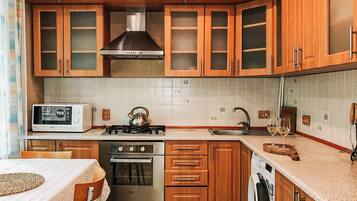 Elite Cabin | 1 bedroom, premium bedding, memory foam beds, individually decorated