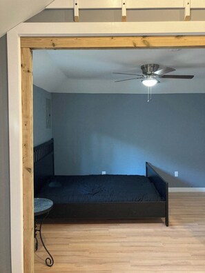 1 bedroom, free WiFi, bed sheets - The GREEN Tiny House (Houston)